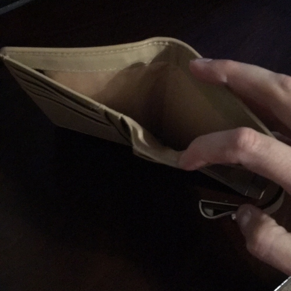 Cream coach wallet - Picture 4 of 5